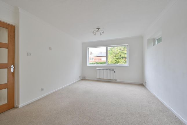 5 Leaside Court, Lower Luton Road, Harpenden photo 4