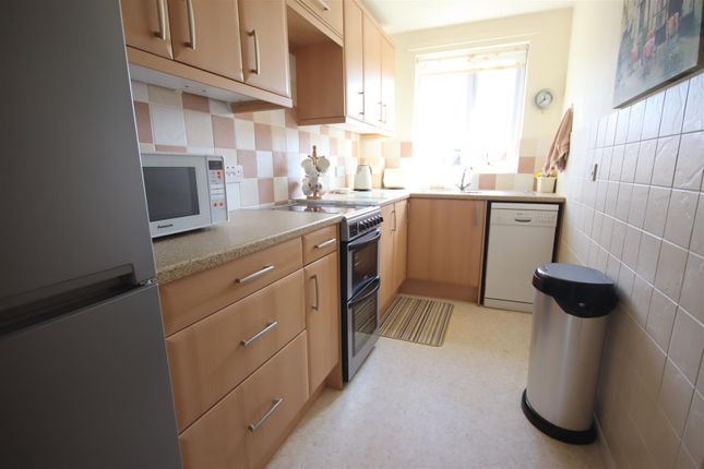 13, Clift House, Chippenham photo 4