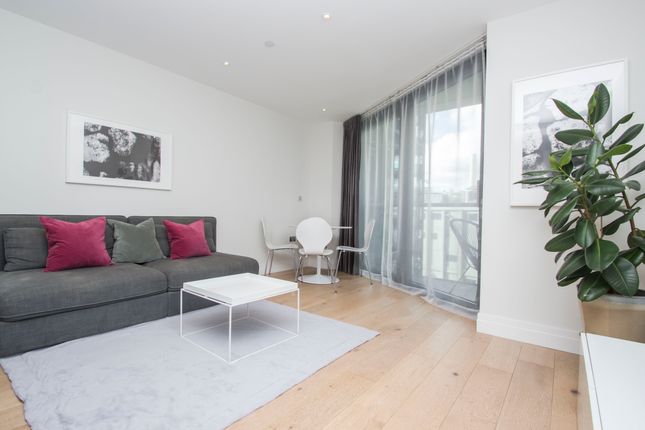 Thumbnail Flat for sale in Riverlight Quay 4, London