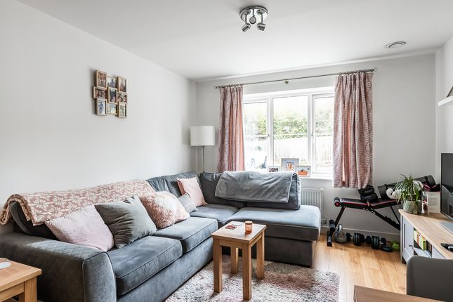 26 Swinton Court, Sevenoaks photo 4