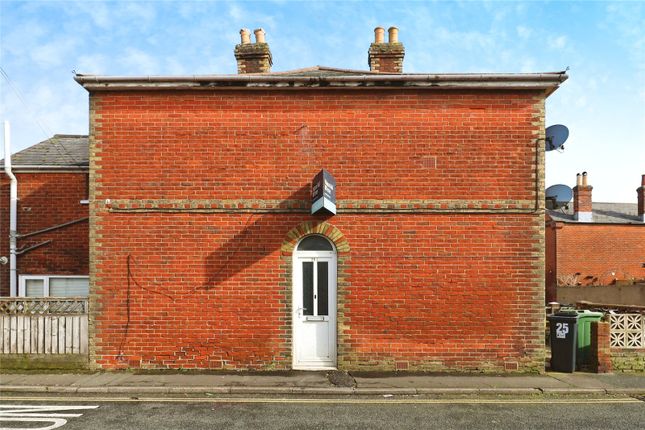 25A, New Street, Isle of Wight photo 2