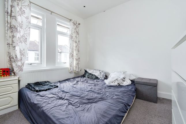 End terrace house for sale in Boulogne Road, Croydon