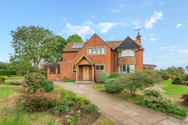 3-bed house on Stormont, Broom Hill, Huntley, £695,000