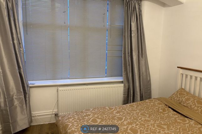 Room 1 - Downstairs Ensuite