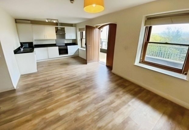 16, Neath photo 3