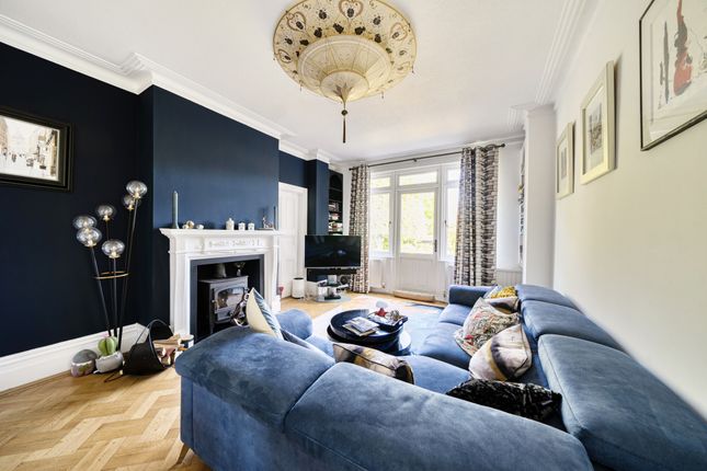Holwood, Shire Lane, Chorleywood photo 3