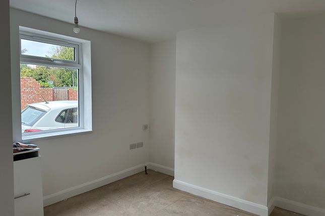 4, Daventry Terrace, Gloucester photo 3