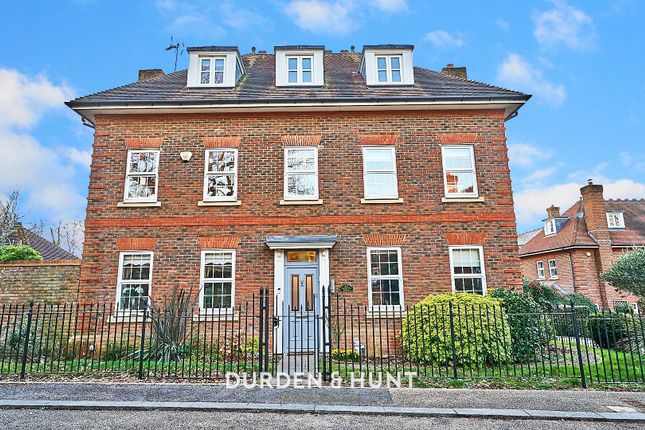 Thumbnail Detached house for sale in Regents Drive, Woodford Green