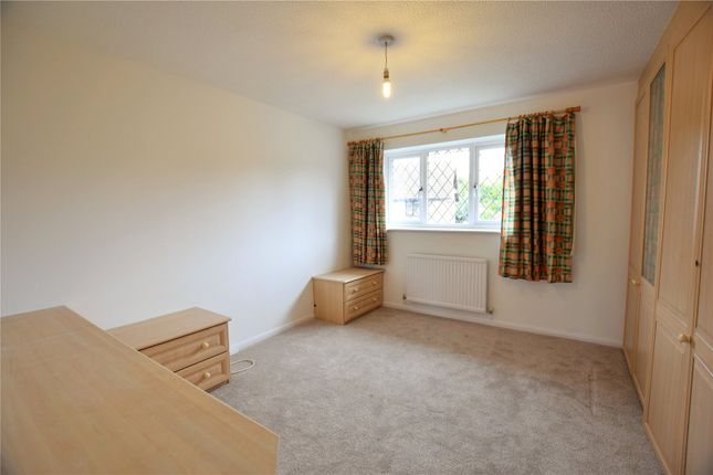 3, Clayhill Close, Bracknell photo 4