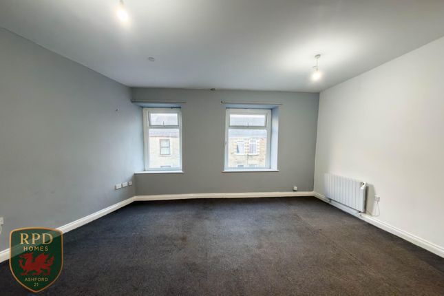 Blodwen Terrace, Swansea photo 3
