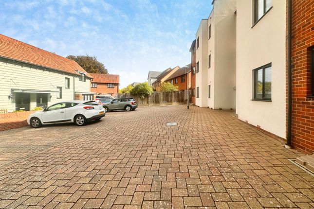 Flat 6, 73, Hawley Drive, West Malling photo 4