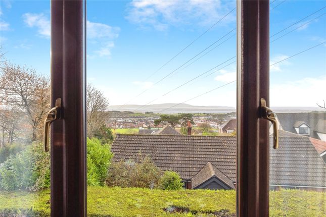 6, Clos Penyfai, Carmarthenshire photo 2