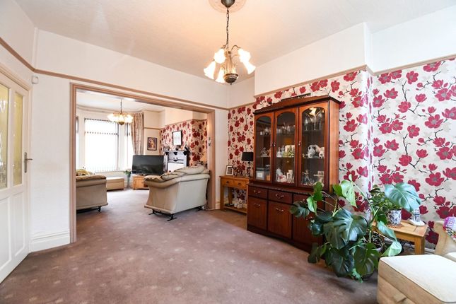 12 Tetlow Grove, Manchester photo 3
