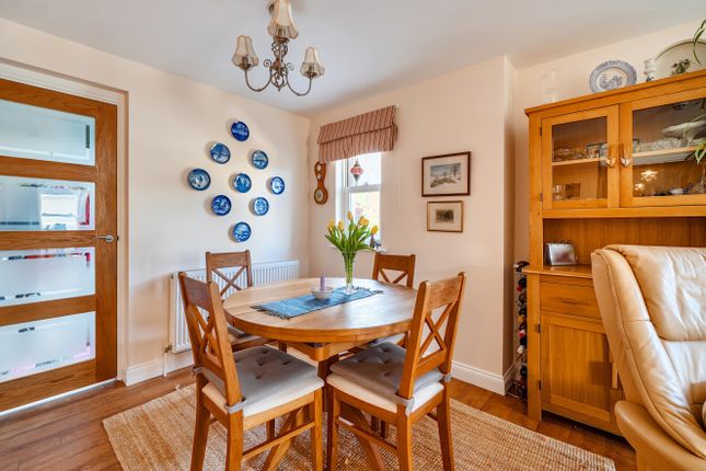 Flat 2, West Hayes,, New Road, Devon photo 3