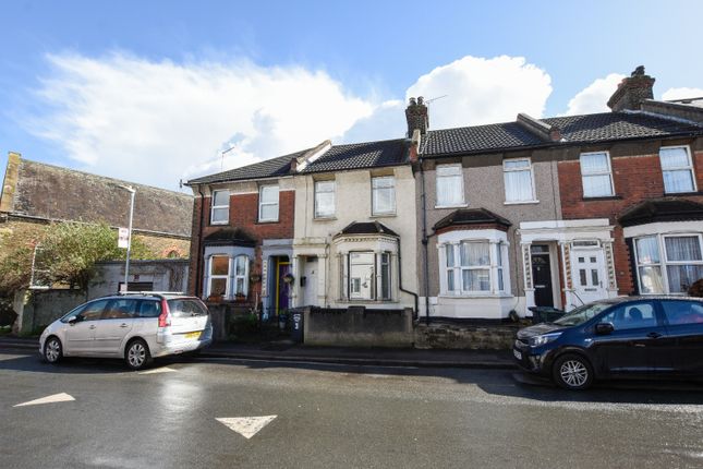 Terraced house to rent in Milton Road, Swanscombe