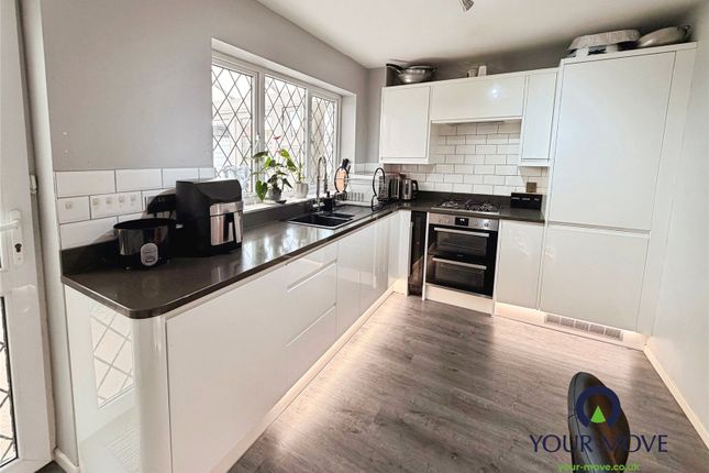 14, Wessex Close, Warwickshire photo 4
