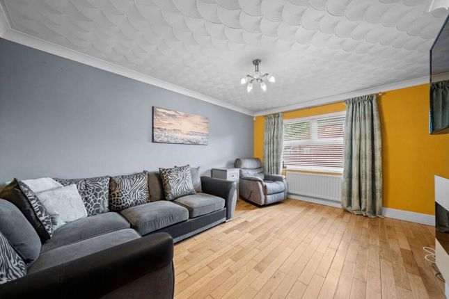 26, Brancaster Drive, Warrington photo 2