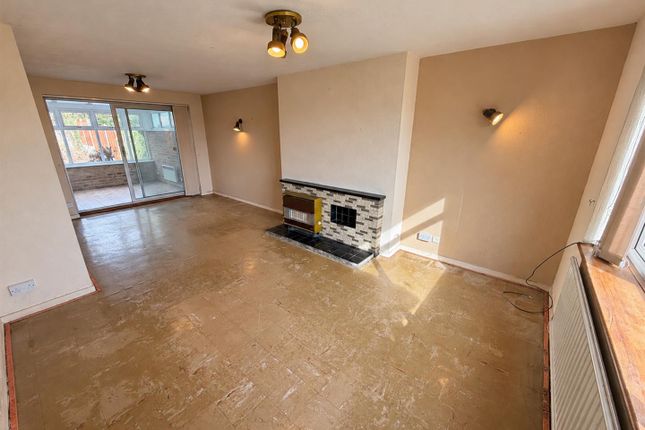 37, Greenacres Road, Worcester photo 3