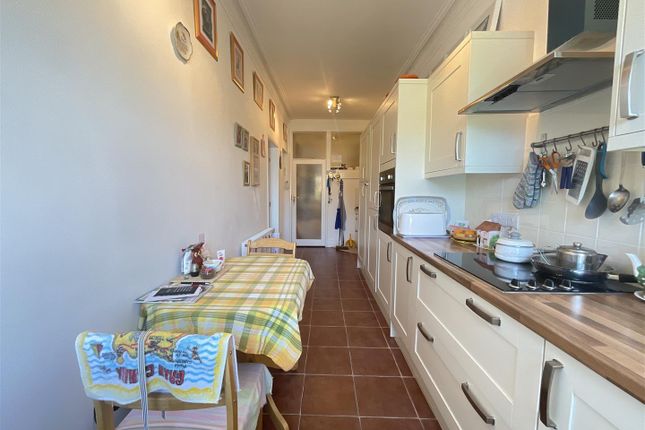 Flat for sale in Ramshill Road, Scarborough