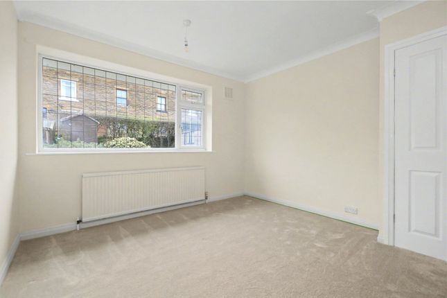 71, Greenmoor Avenue, Wakefield photo 4