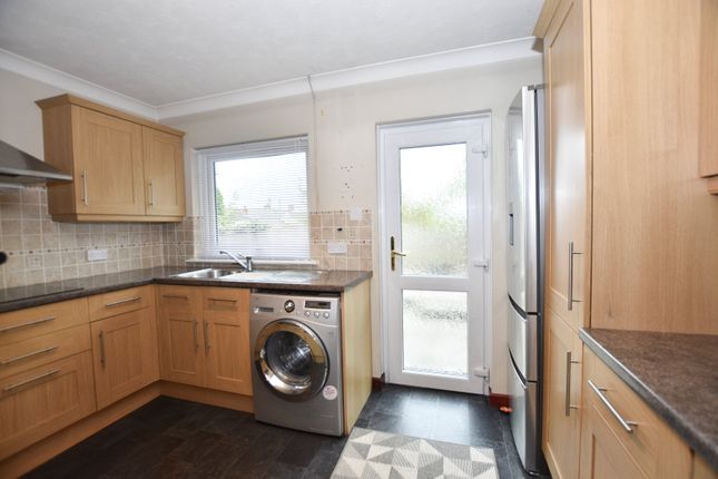 8, Manor Road, Redruth photo 4
