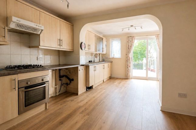 16, Spenlow Drive, Kent photo 3