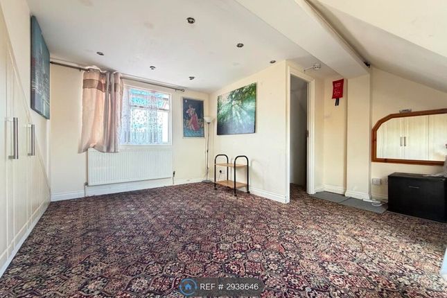 Lady Margaret Road, Southall photo 2