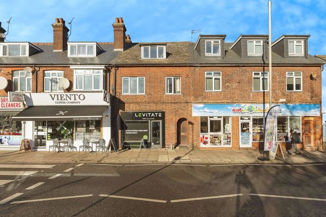 Flat for sale in Hatfield Road, St.Albans