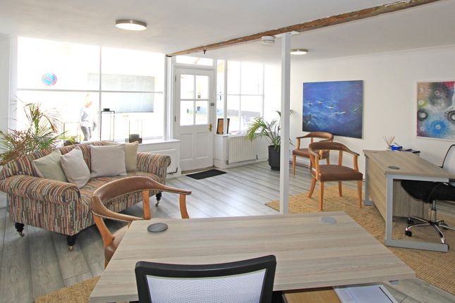 38 High Street, High Street, Alderney  photo 4