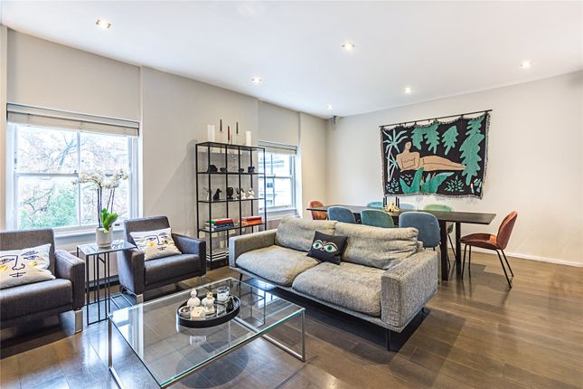 Flat for sale in Westbourne Gardens, London