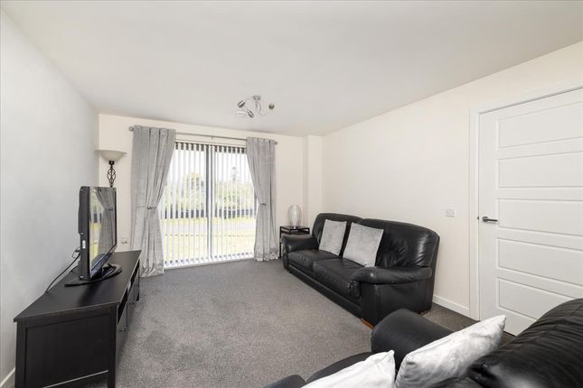 5 Wester Suttieslea Path, Newtongrange photo 3