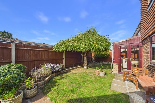 Abbotts Way Wingrave, Aylesbury photo 3