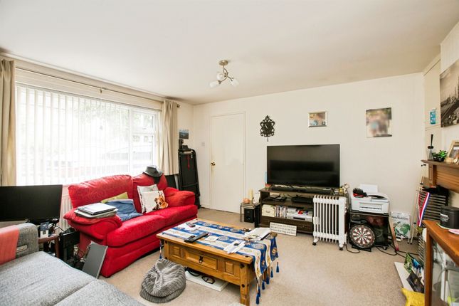 30, Lower Bentley Royd, Sowerby Bridge photo 4