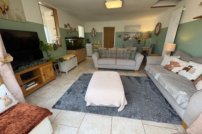 2, Meadow Road, Tenby photo 3