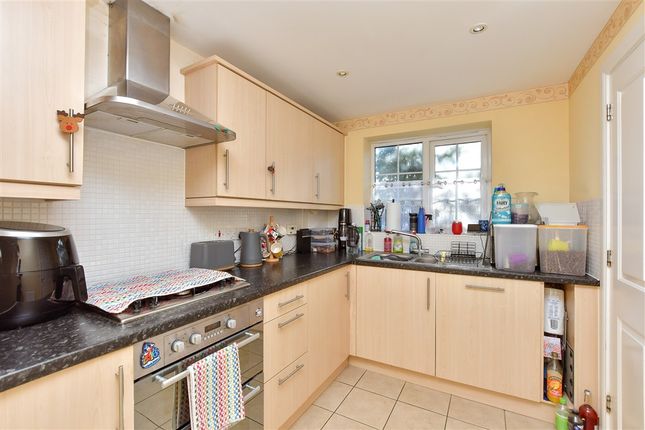 Fennel Close Minster On Sea, Sheerness photo 4