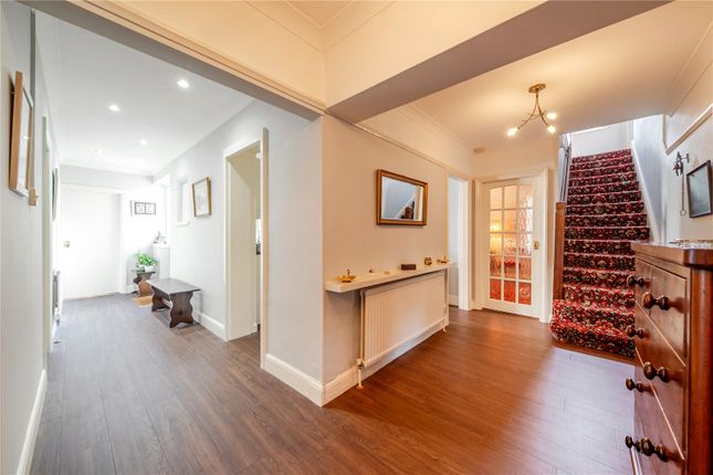 3, Ballards Way, South Croydon photo 4
