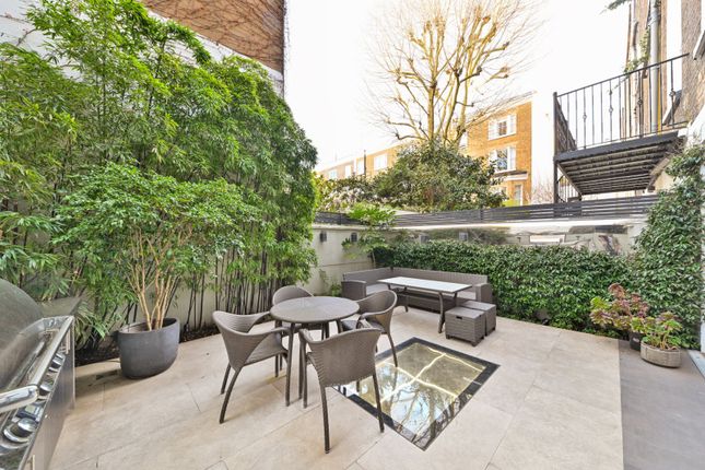 3, Inverness Gardens, London photo 3