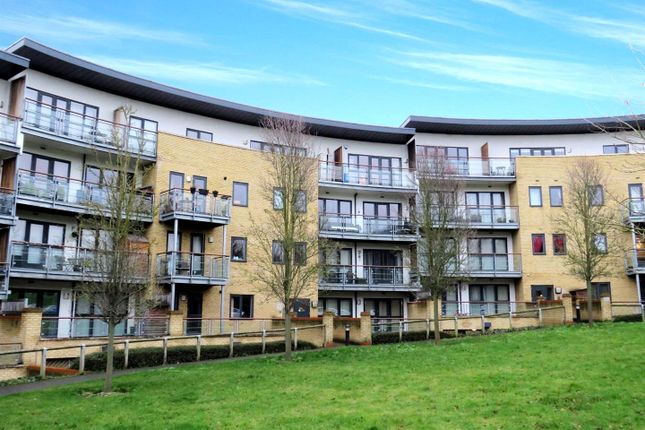 Flat for sale in Redwing Crescent, Waterstone Way, Greenhithe, Kent