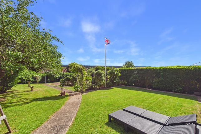 17, Cleve Avenue, Nottingham photo 3