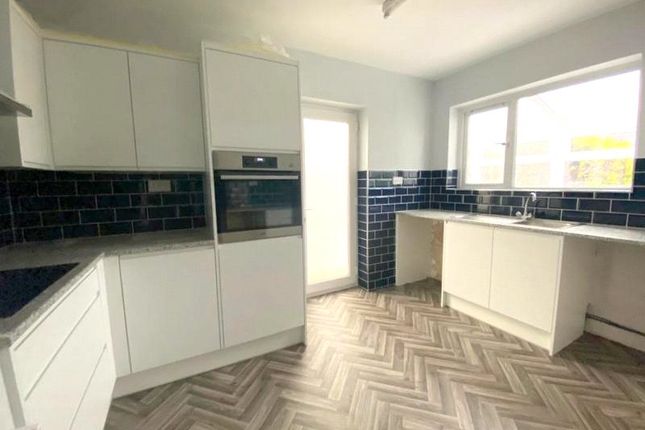 27, Angus Road, Worthing photo 5
