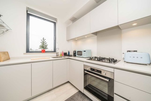 Flat 8, 92, Brighton Road, Surbiton photo 3