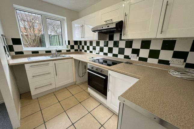 7, Nevis Close, SWINDON photo 4
