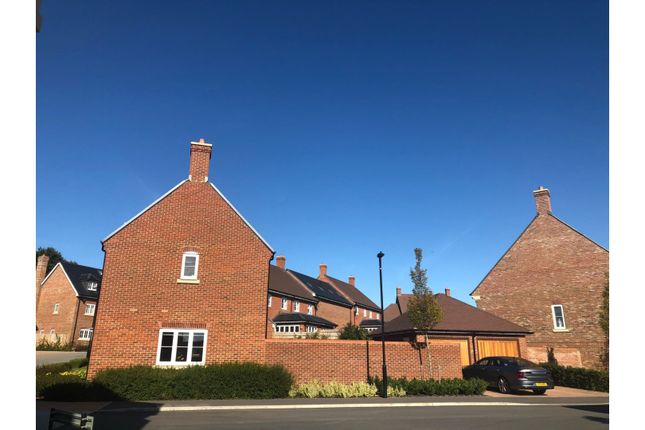 15, Betony Rise, Bracknell photo 4