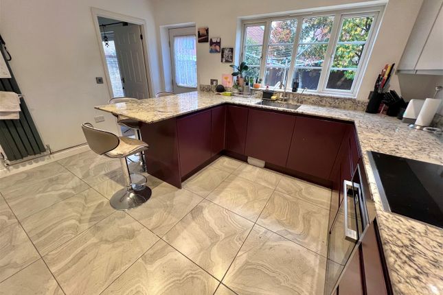 6, Marlott Road, Gillingham photo 4