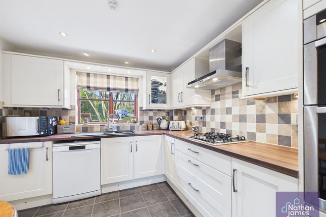 27, Gwyndy Road, Undy photo 4