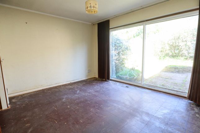 63, Cordrey Gardens, Coulsdon photo 4