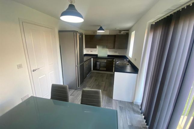 Causey Drive, Manchester photo 2