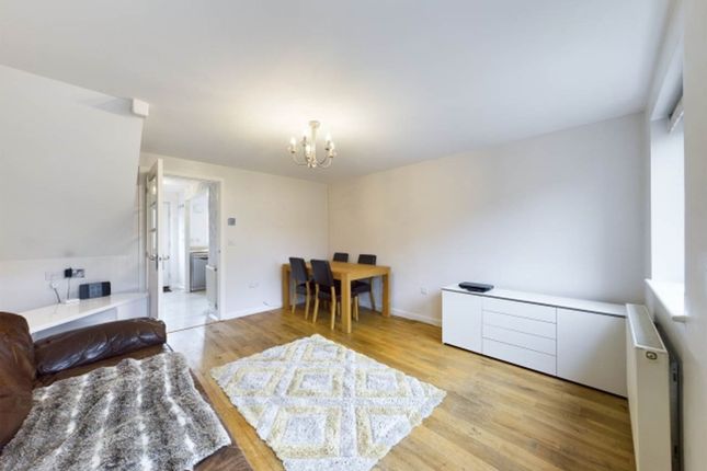 18 Ragstone Fields, Maidstone photo 2