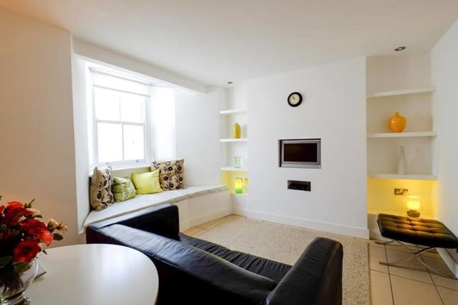 Thumbnail Flat to rent in Selwyn Road, London