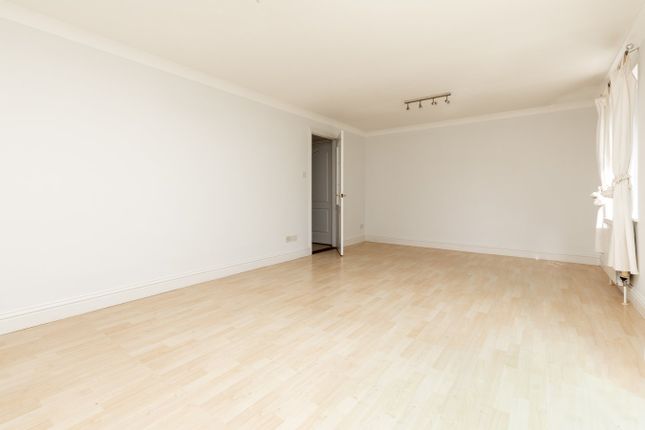 4 De la Salle Court, Bagatelle Lane, St Saviour photo 4
